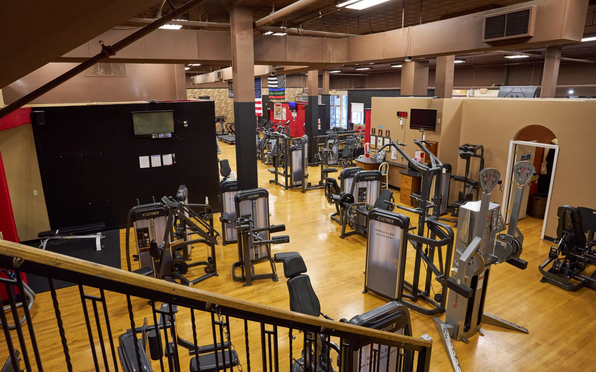Cybex Eagle Machines